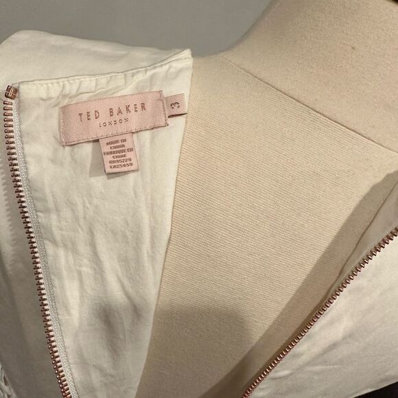 Ted Baker London A-line White Crochet Panel Dress-Rose Gold Tone Zip-Size 3/M - Picture 6 of 10